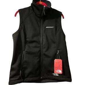 North Face ladies Sz S Ridgeline SS Vest TNF Black Windwall Logo NWT soft shell